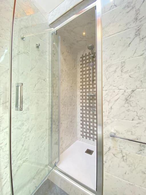 Relax&Business Wi-Fi, Tv Hd, Parcheggio Gratuito Villa Capannori Exterior photo